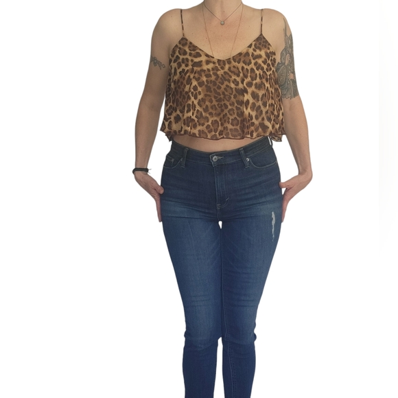 'Lovely day' Leopard Print Crop Top With Bra Shelf Lining - Picture 5 of 10
